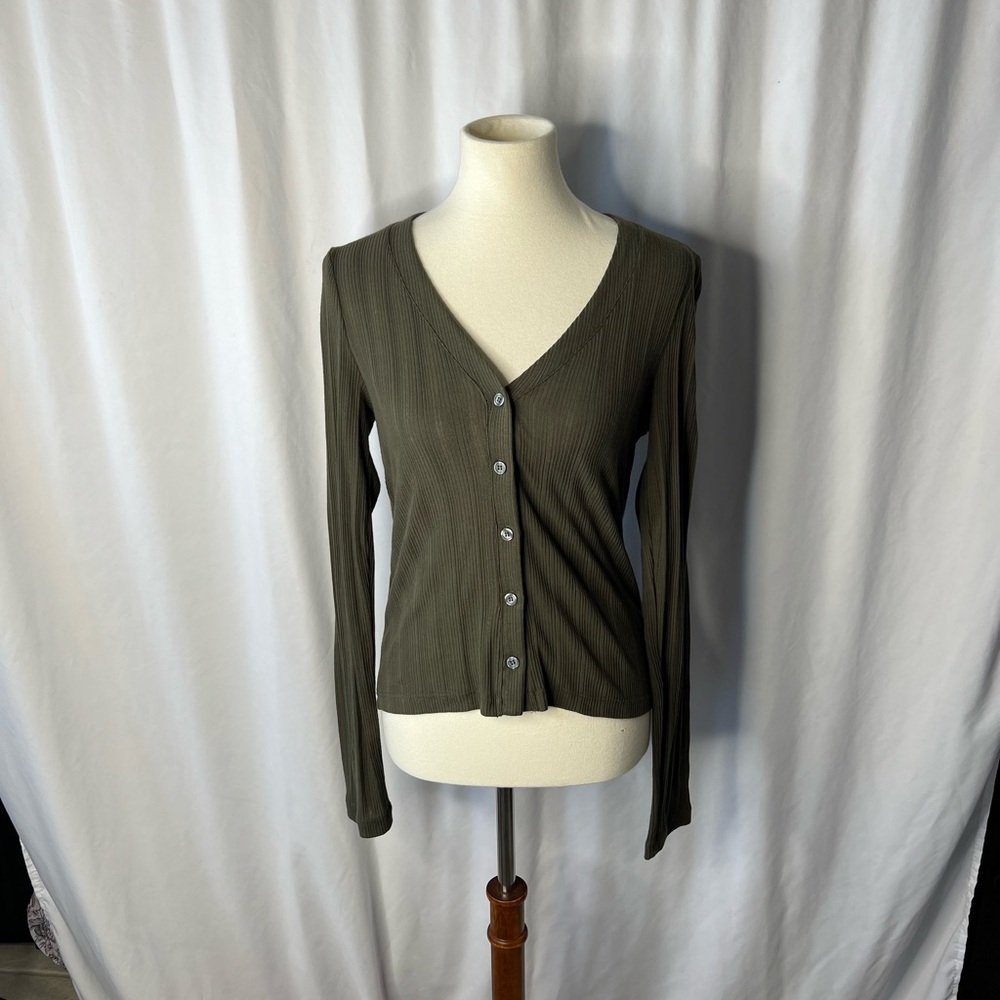 Project Social T Ribbed Dark Olive Button-Front Top – Size Large